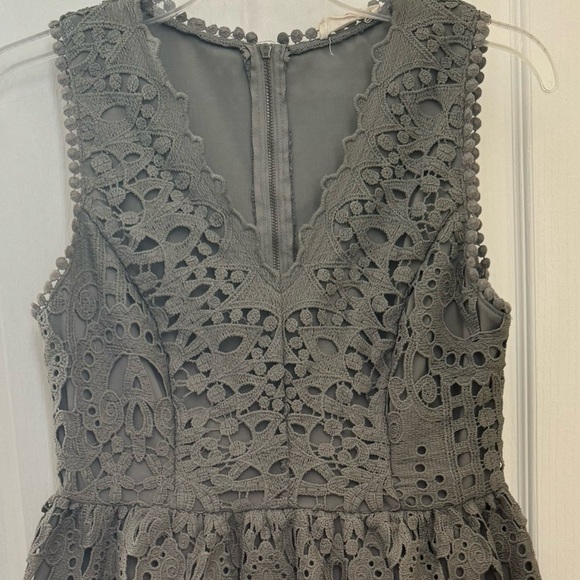 ALTAR’D STATE LACE DRESS. BEAUTIFUL GREEN OLIVE LINED DRESS. LIKE NEW! - Picture 5 of 15